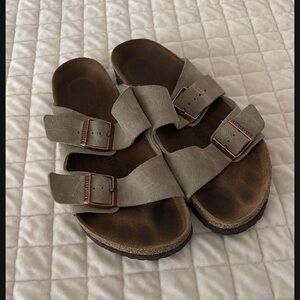 Birkenstocks 40